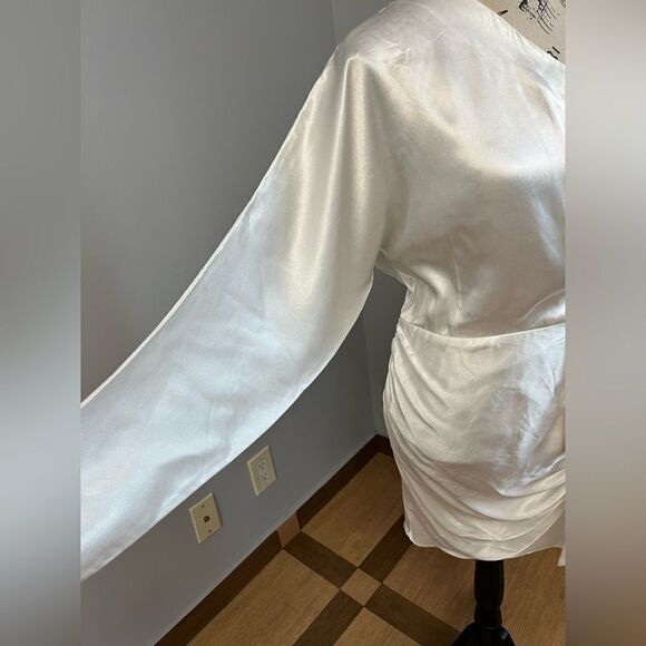 Elliatt Saronic One-Shoulder White Mini Cocktail Dress Size S - Picture 3 of 11